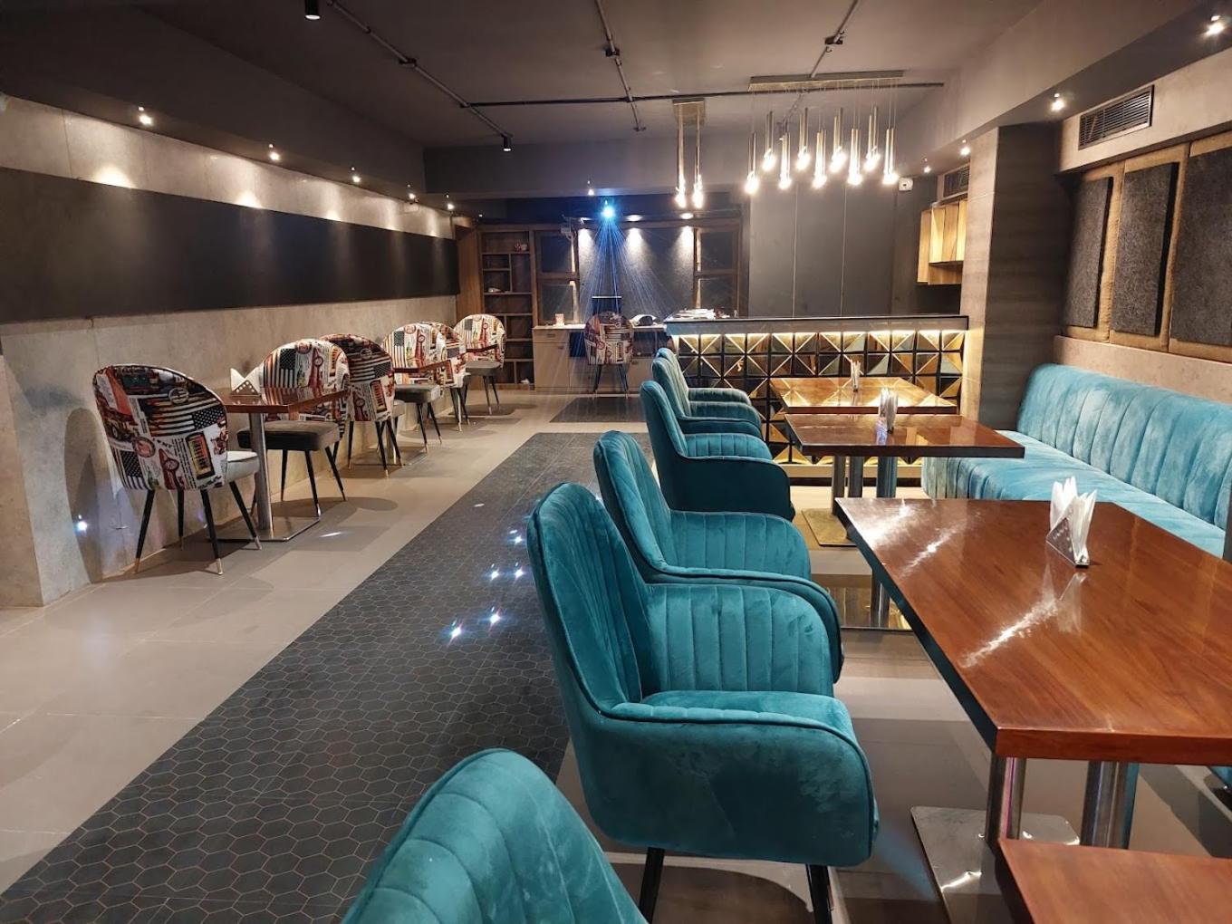 Hotel Apollo Grand Гувахати Екстериор снимка